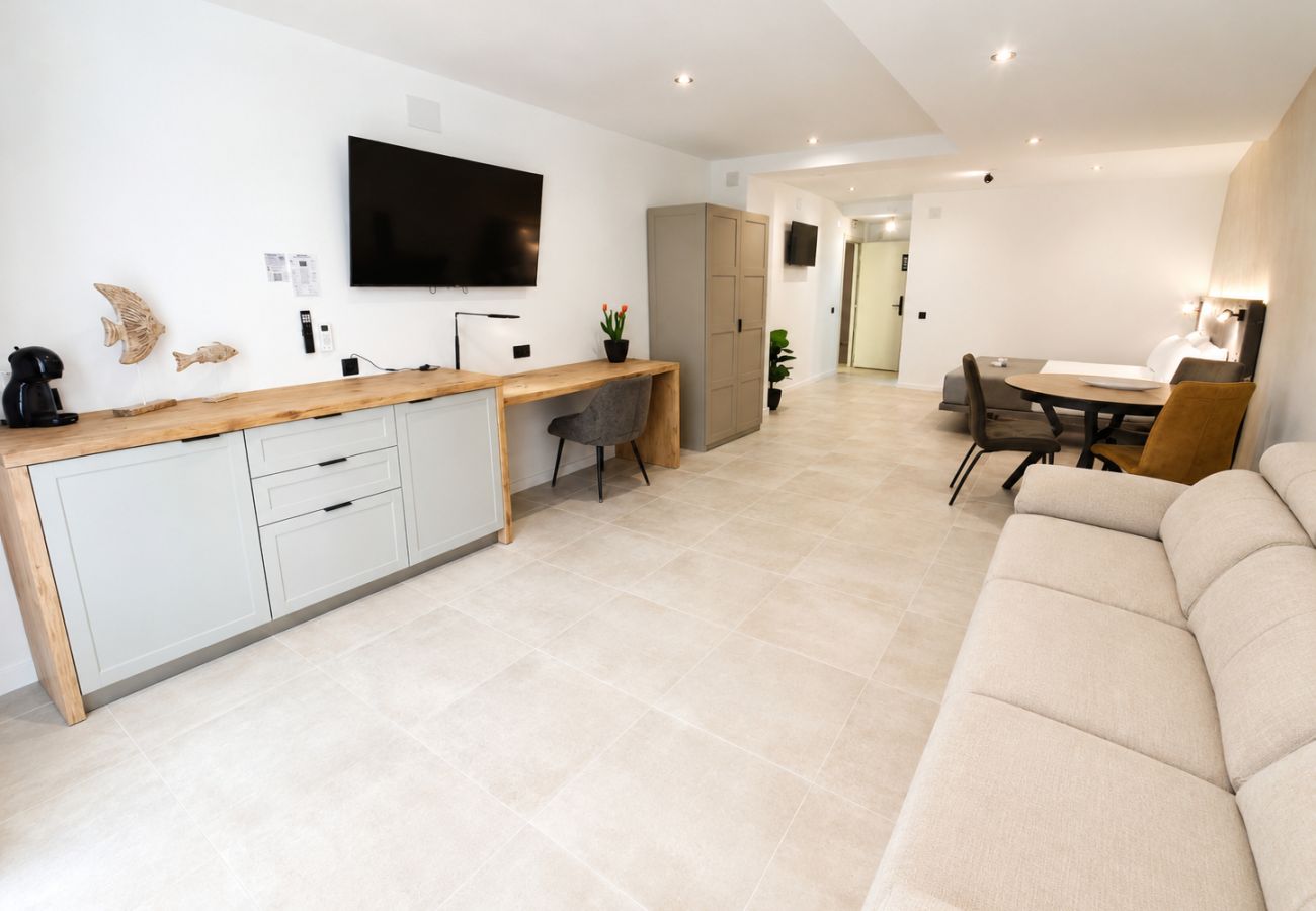 Alquiler por habitaciones en Vinaroz / Vinaros - AH Rentals - Smart Living.  Suite Deluxe