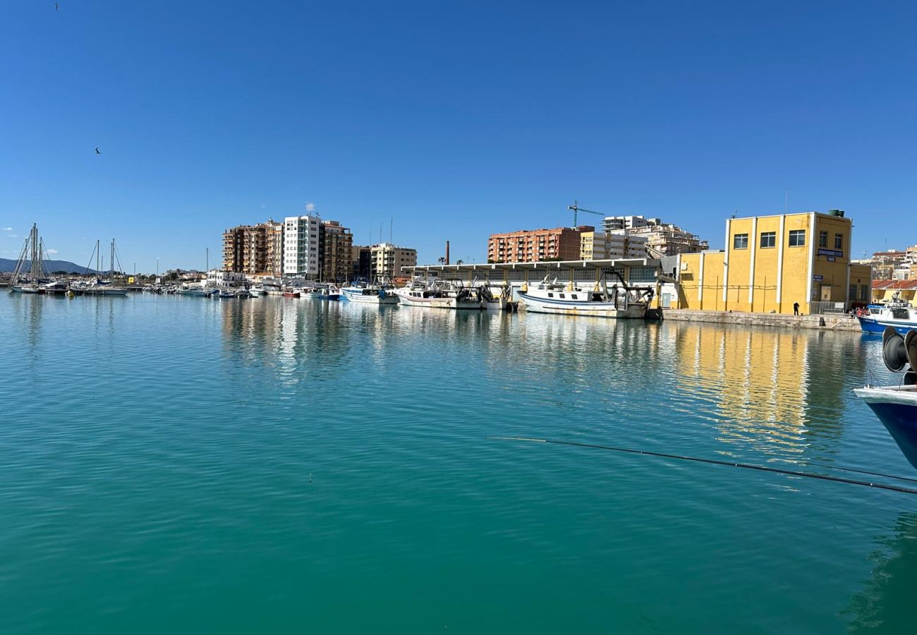 Rent by room in Vinaroz / Vinaros - AH Rentals - Smart Living. Suite Deluxe